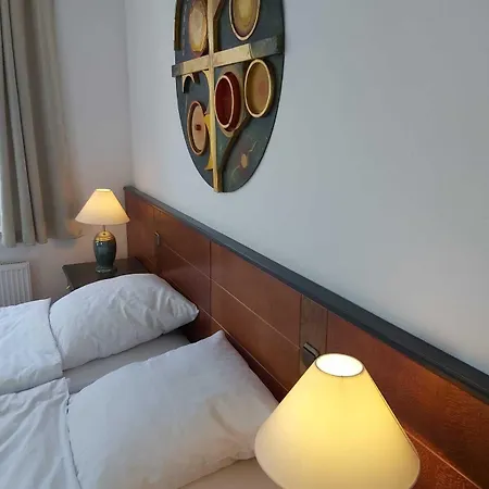 Zur Alten Post Bed & Breakfast 3*