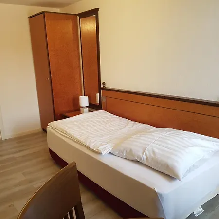 Zur Alten Post ベッド・アンド・ブレックファスト 3*