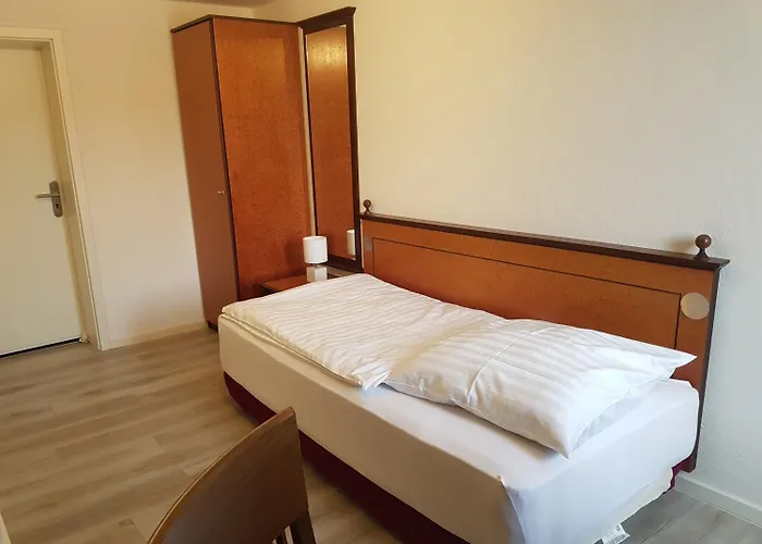 Zur Alten Post Bed & Breakfast 3*